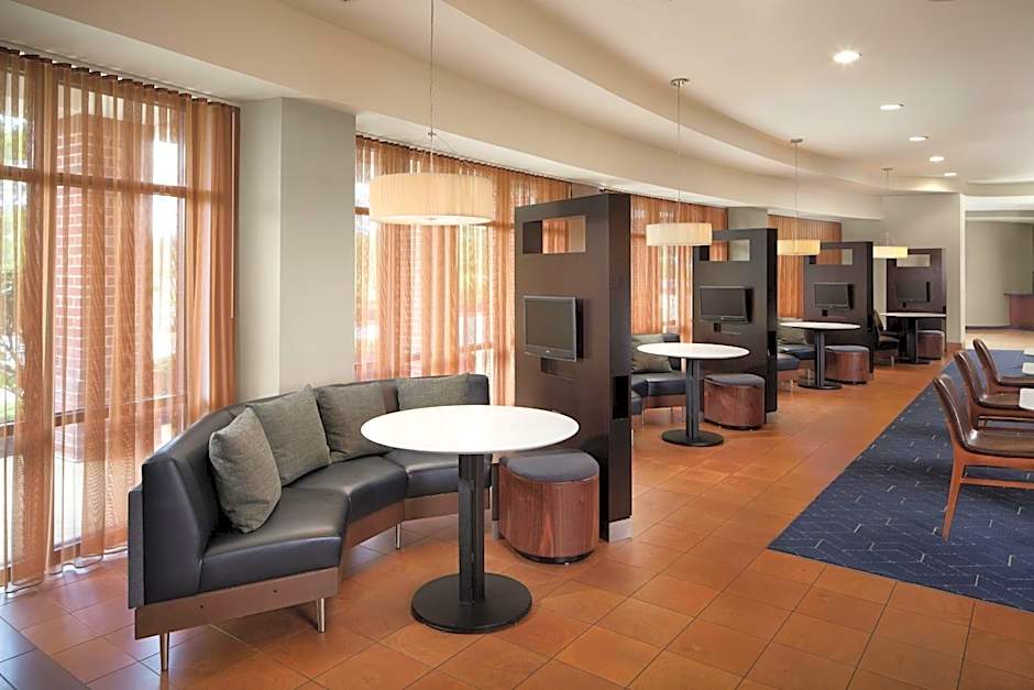 Courtyard by Marriott Winchester Medical Center