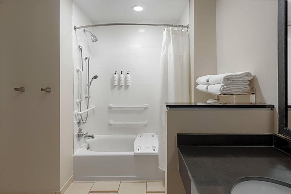 Fairfield Inn & Suites by Marriott Columbia