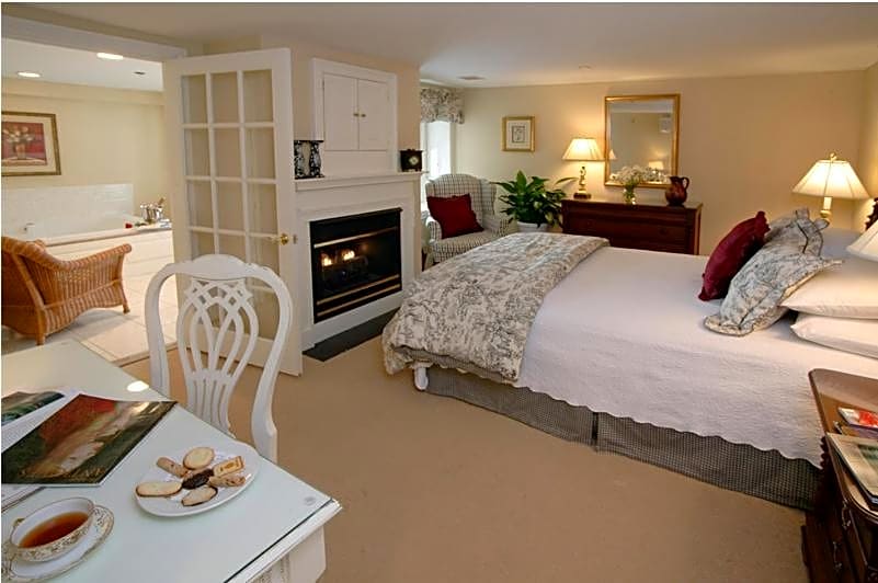 Lambertville House