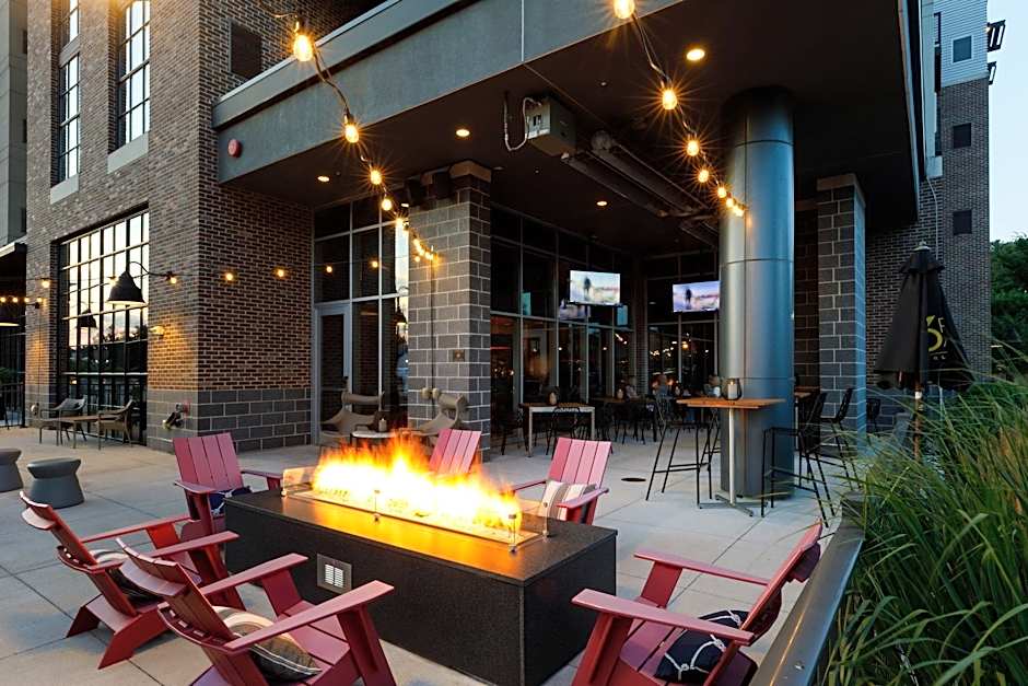 Archer Hotel Boston/Burlington