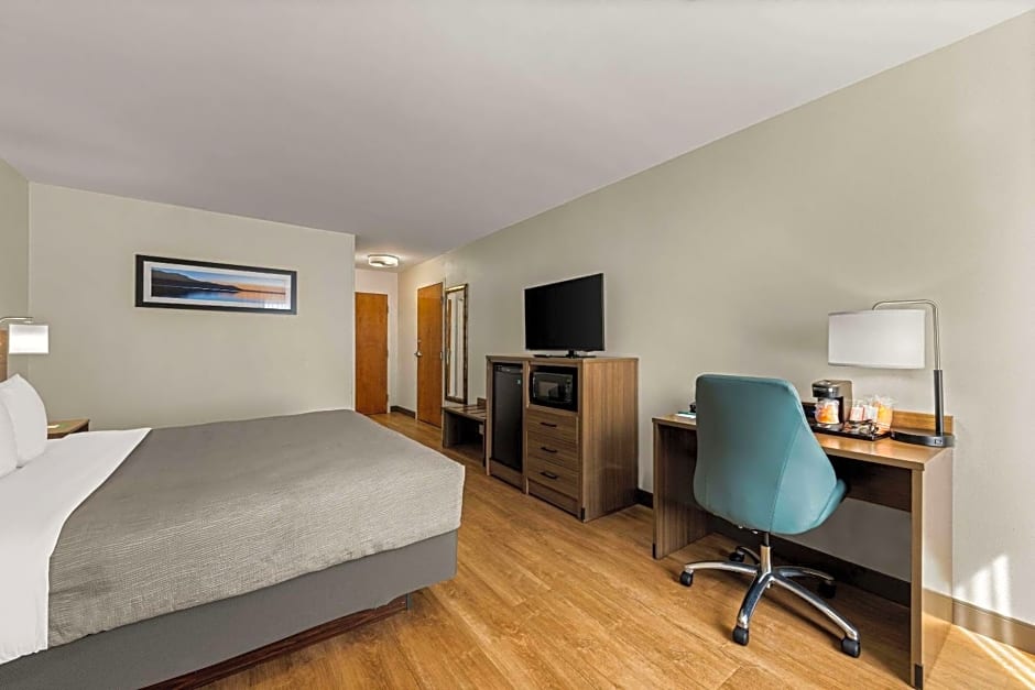 Quality Inn & Suites Matthews