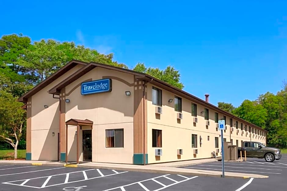 Travelodge by Wyndham Muskegon