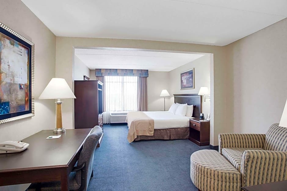 Wingate by Wyndham Bridgeport