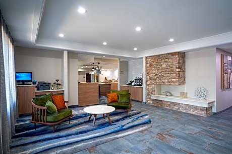 Fairfield Inn & Suites by Marriott Memphis I-240 & Perkins