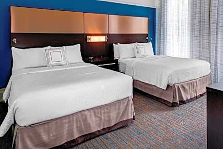 One-Bedroom Queen Suite with Two Queen Beds and Sofa Bed