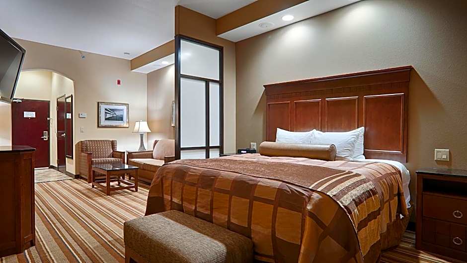 Best Western Plus KC Speedway Inn & Suites