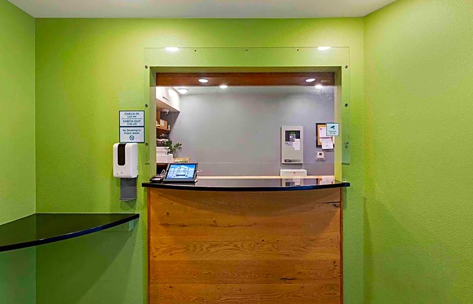 Extended Stay America Select Suites - Cleveland - Airport