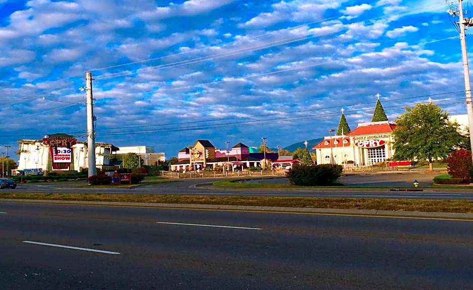 Pigeon River Inn