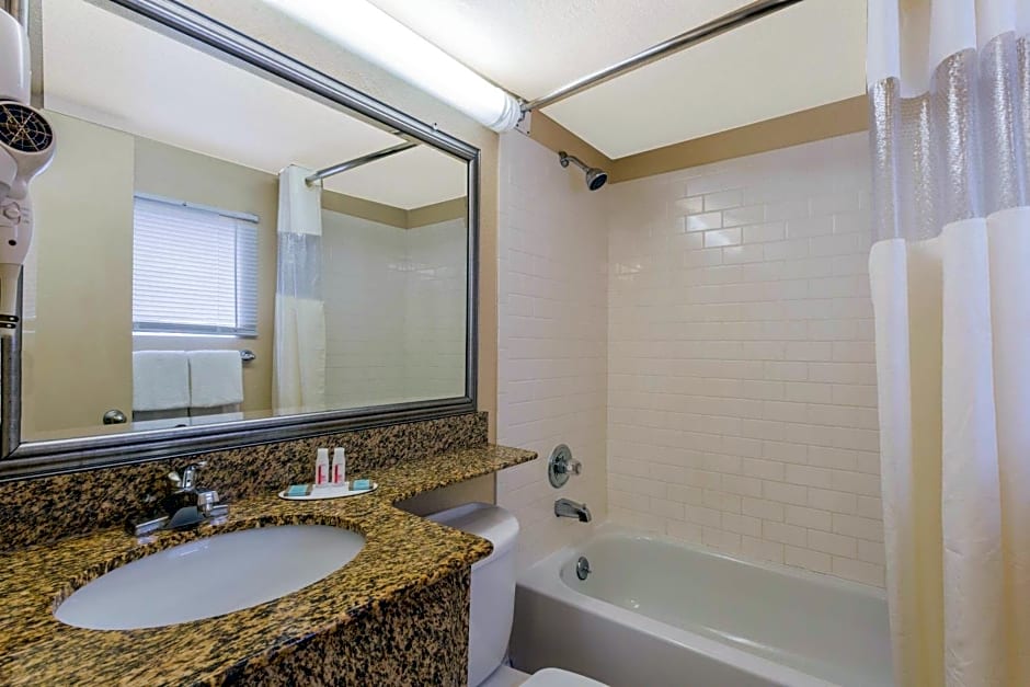 Travelodge by Wyndham Virginia Beach