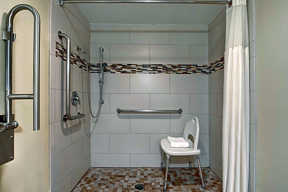 DoubleTree By Hilton Phoenix- Tempe