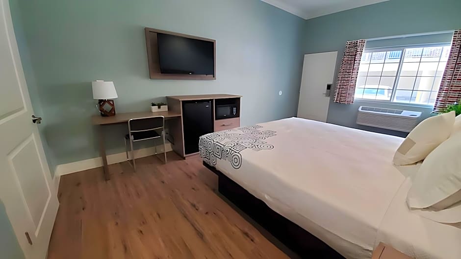 Crestridge Inn