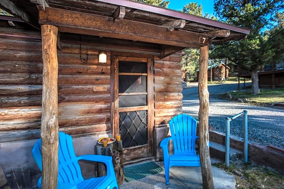Apache Village 7, Queen Bed, Midtown, Sleeps 2