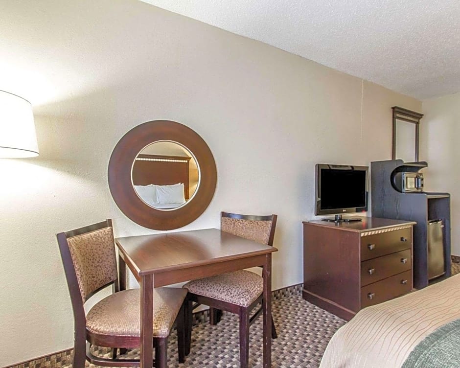 Quality Inn Macomb Near University Area