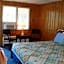 Town & Beach Motel