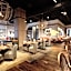 The Logan Philadelphia, Curio Collection by Hilton