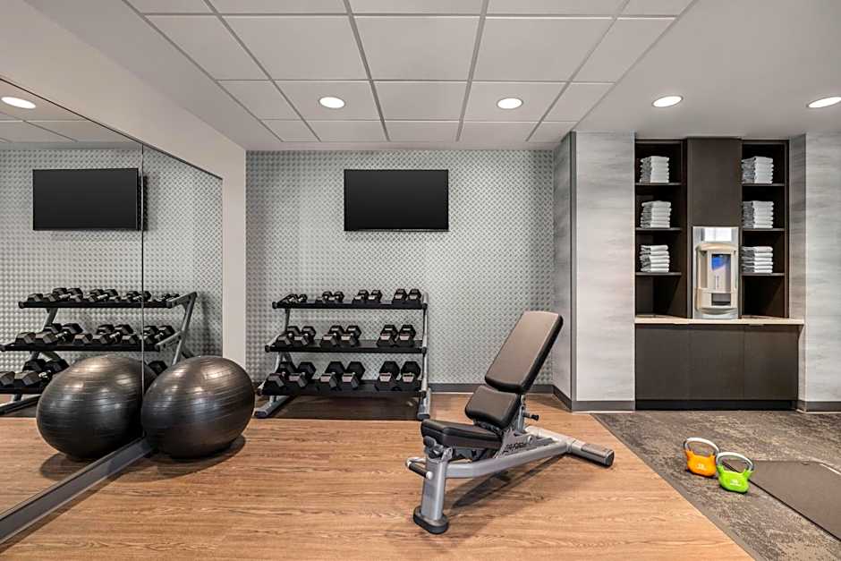 Fairfield Inn & Suites Madison South