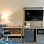 Comfort Inn & Suites Balch Springs - SE Dallas