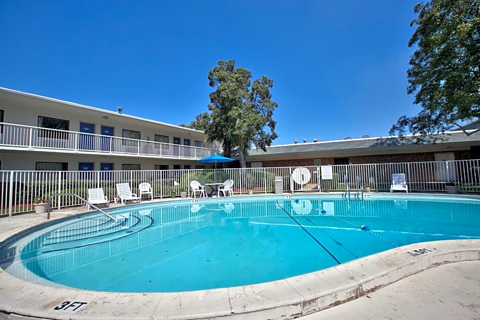 Motel 6-Tallahassee, FL - Downtown