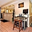 Mockingbird Inn & Suites
