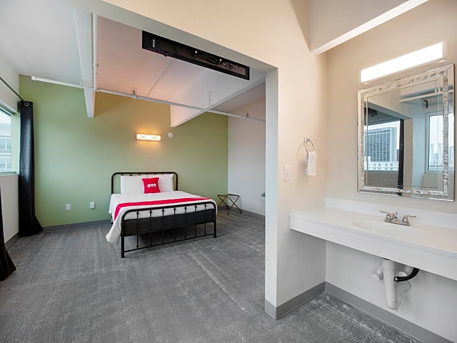 OYO Hotel & Apartments Houston Galleria