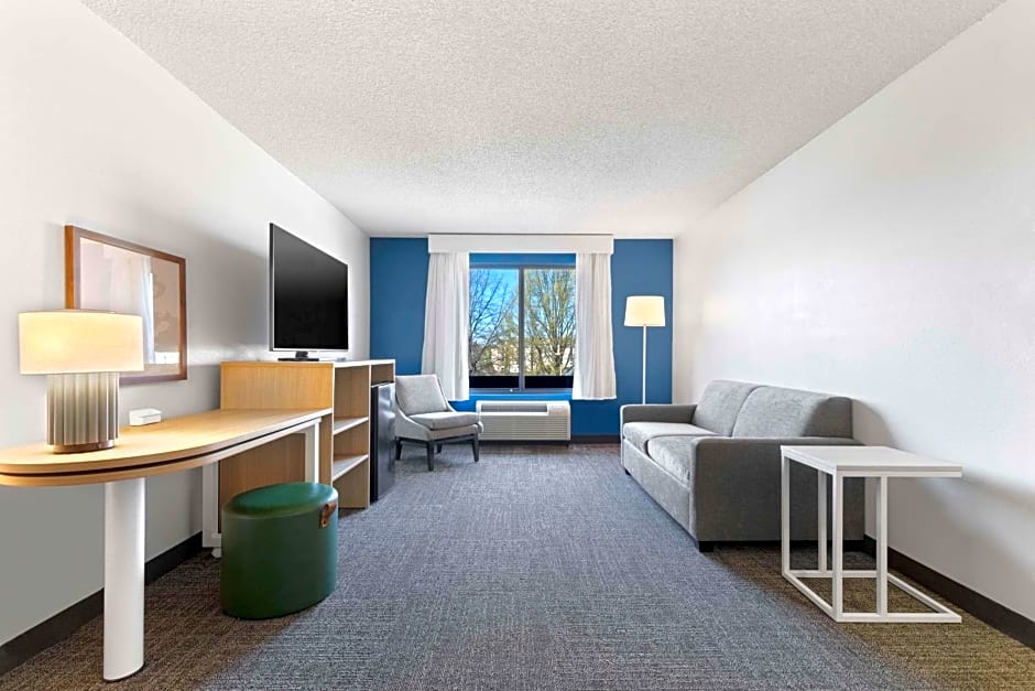 Spark by Hilton Greensboro