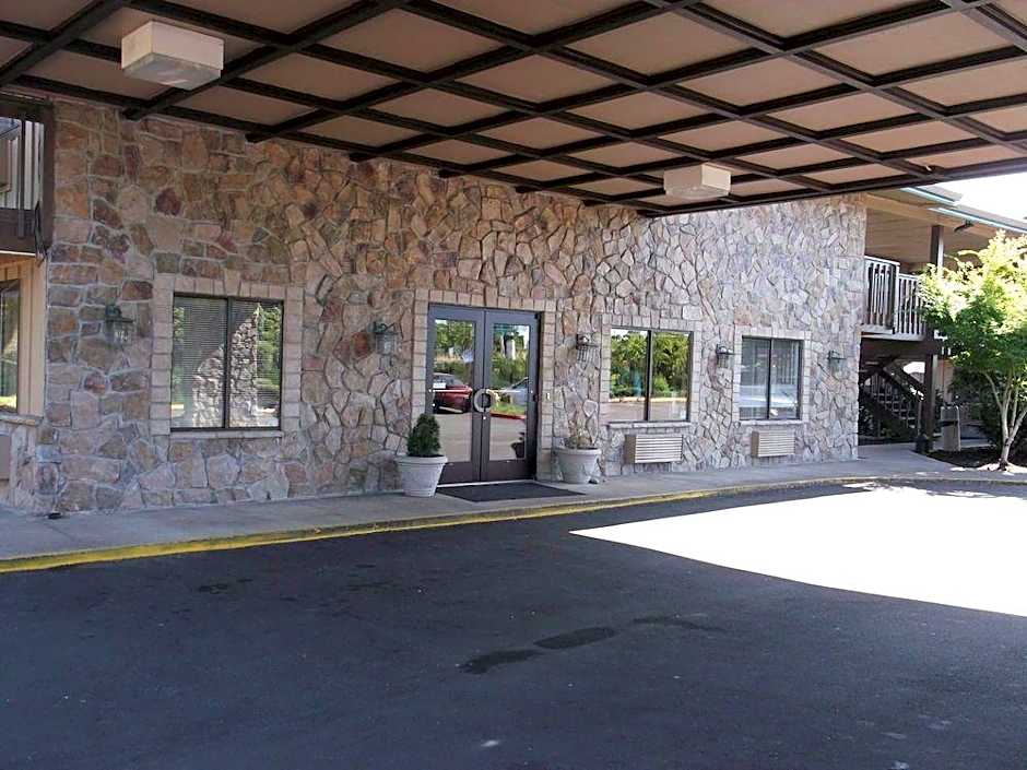 Pepper Tree Inn
