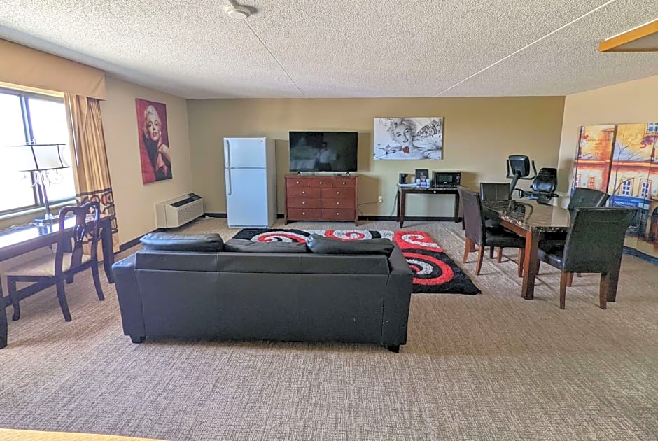 Super 8 by Wyndham Wichita North
