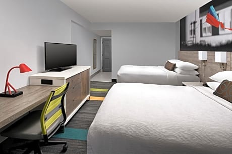 Queen Room with Two Queen Beds - City View