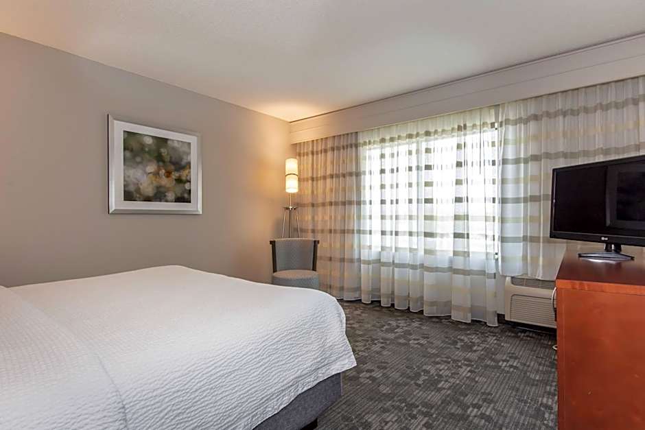 Courtyard by Marriott Charlotte Lake Norman