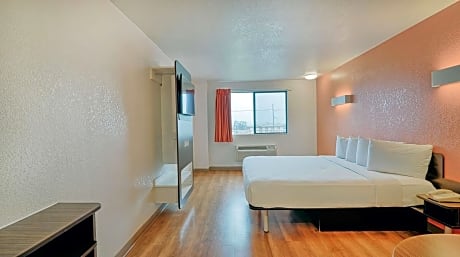 Queen Room - Disability Access