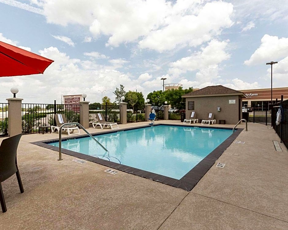 Comfort Suites near Westchase on Beltway 8