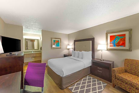 Queen Room - Disability Access/Bath Tub