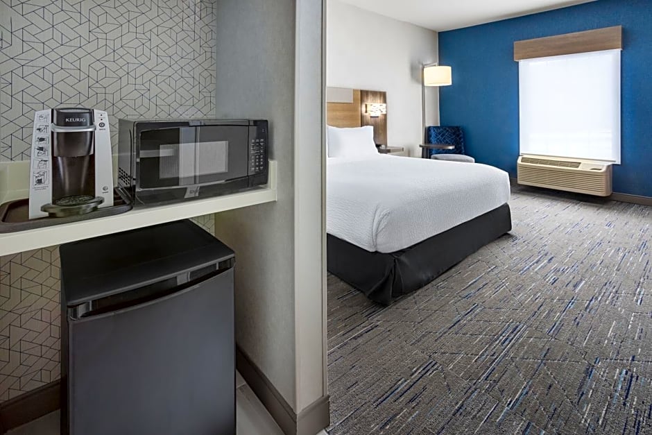 Holiday Inn Express Hotel & Suites Brattleboro