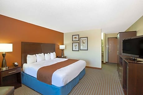 Superior King Suite - Non-Smoking