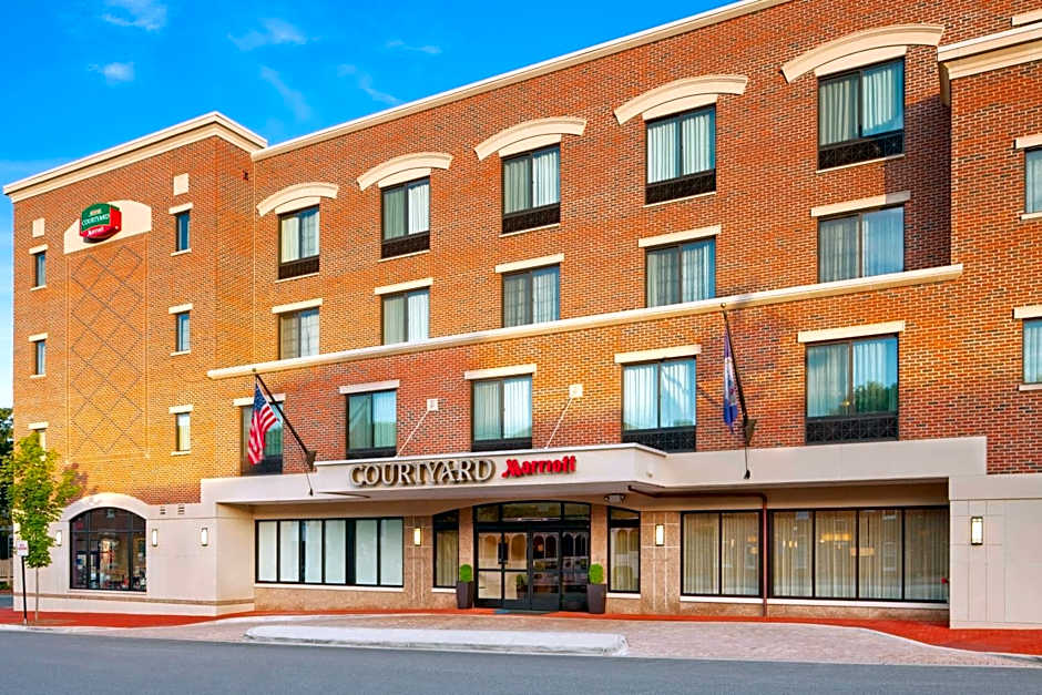Courtyard by Marriott Fredericksburg Historic District