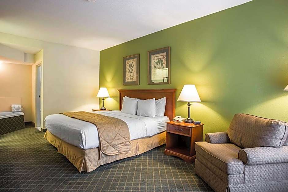Clarion Inn & Suites Aiken South