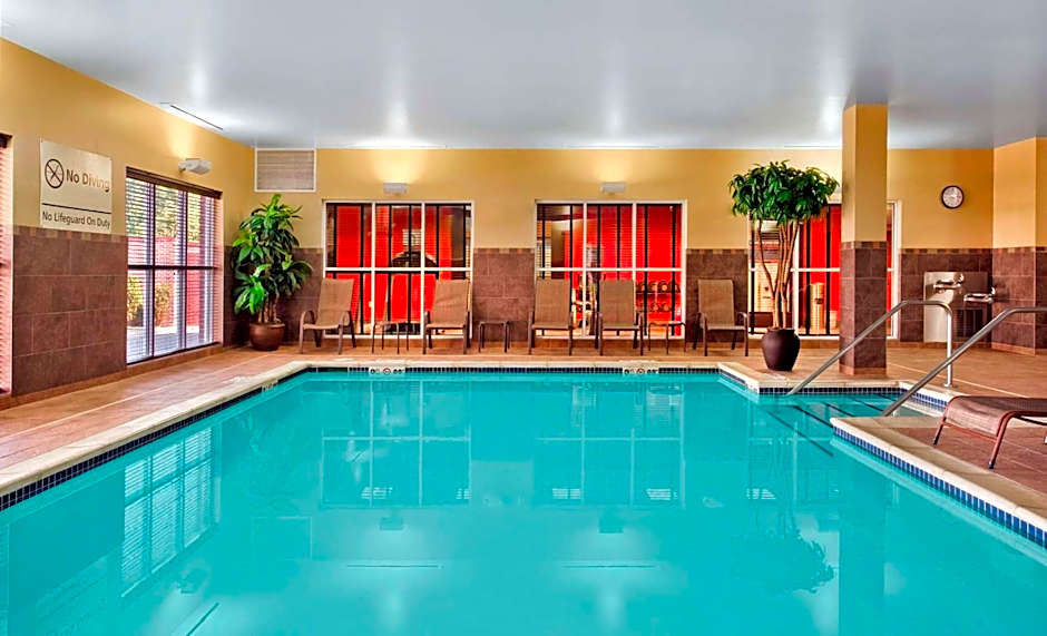 Hampton Inn By Hilton And Suites Detroit/Airport-Romulus