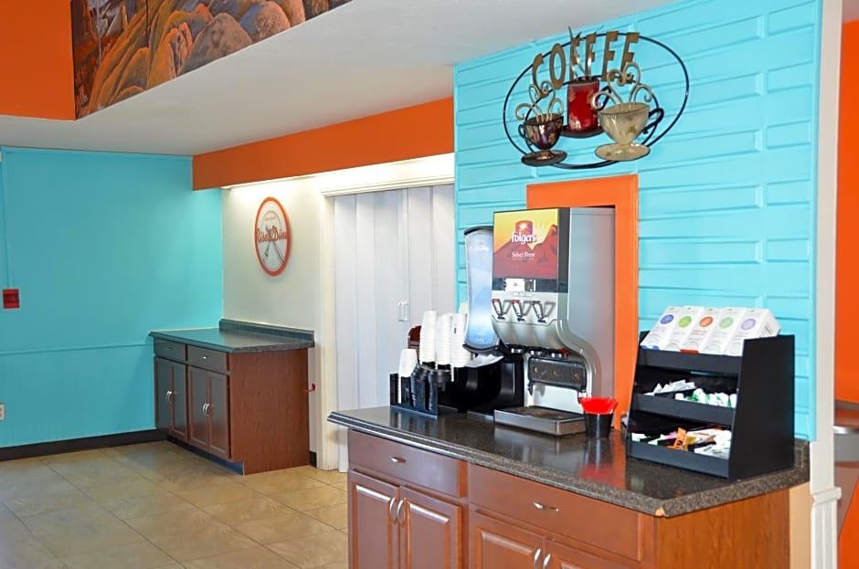 Howard Johnson by Wyndham Yuma