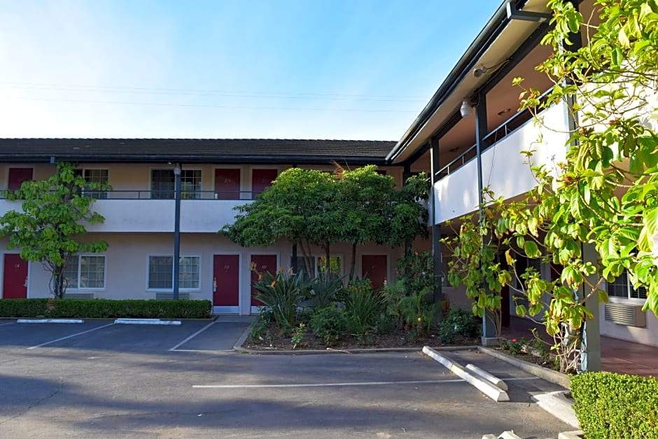 Rose Garden Inn