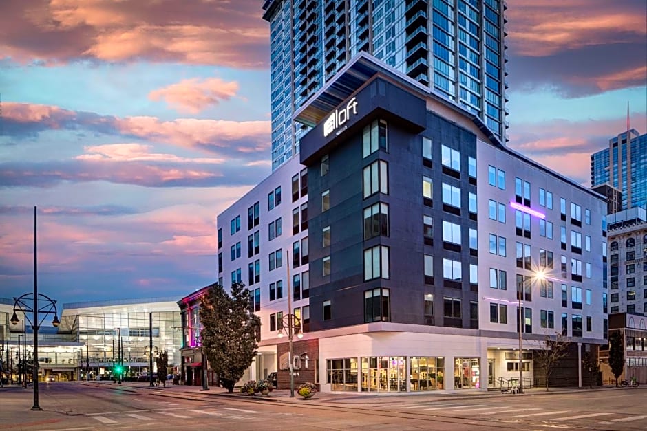 Aloft Denver Downtown
