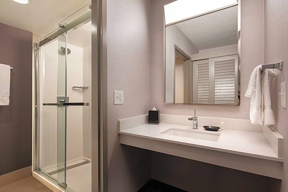 Courtyard by Marriott Fresno