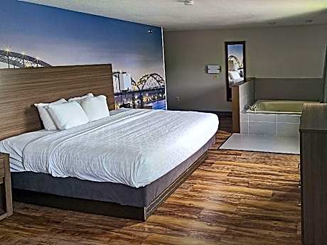 1 King Bed, Suite, Nonsmoking