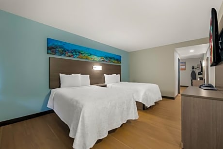Suite with Two Double Beds Smoke Free