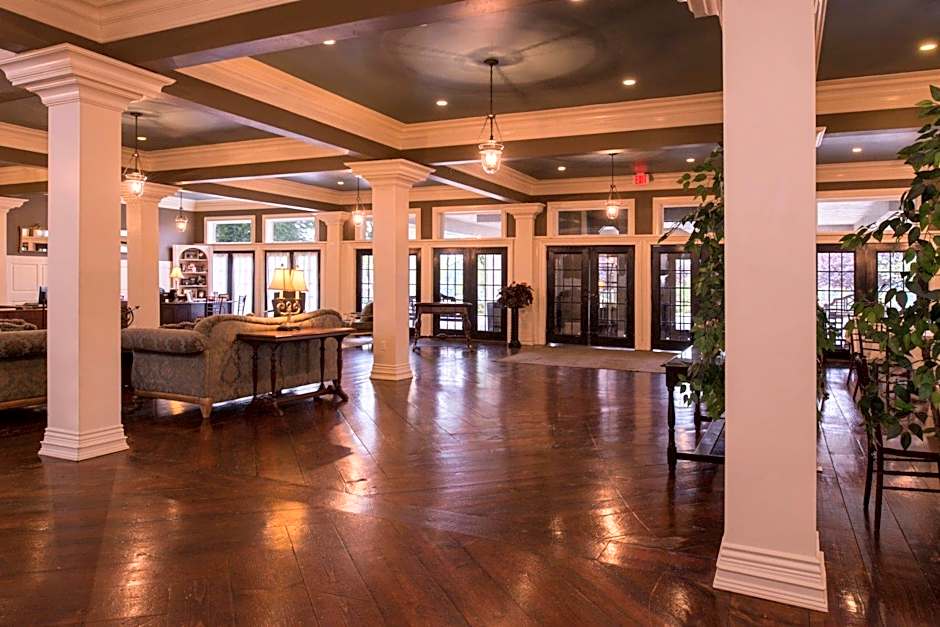 Niagara Crossing Hotel & SPA