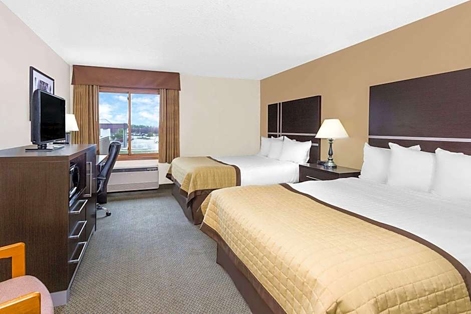 Baymont by Wyndham Green Bay