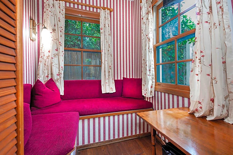 Bath Street Inn