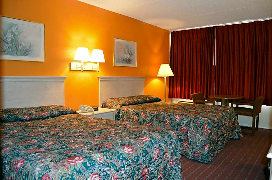 Travelers Inn