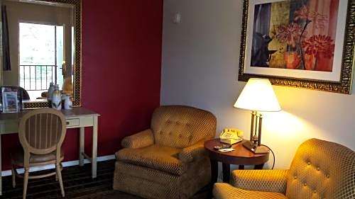 Days Inn by Wyndham Hot Springs