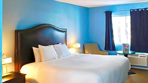 Travelodge by Wyndham Big Bear Lake CA
