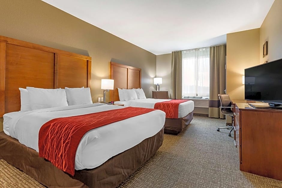Comfort Inn & Suites Near Mt. Rushmore